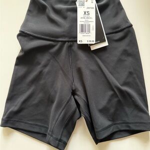 adidas Women's black run or bike Shorts XS5”